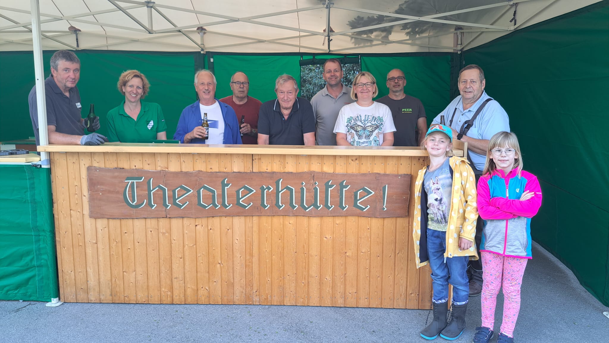 Bauernmarkt – Hütte aufstellen